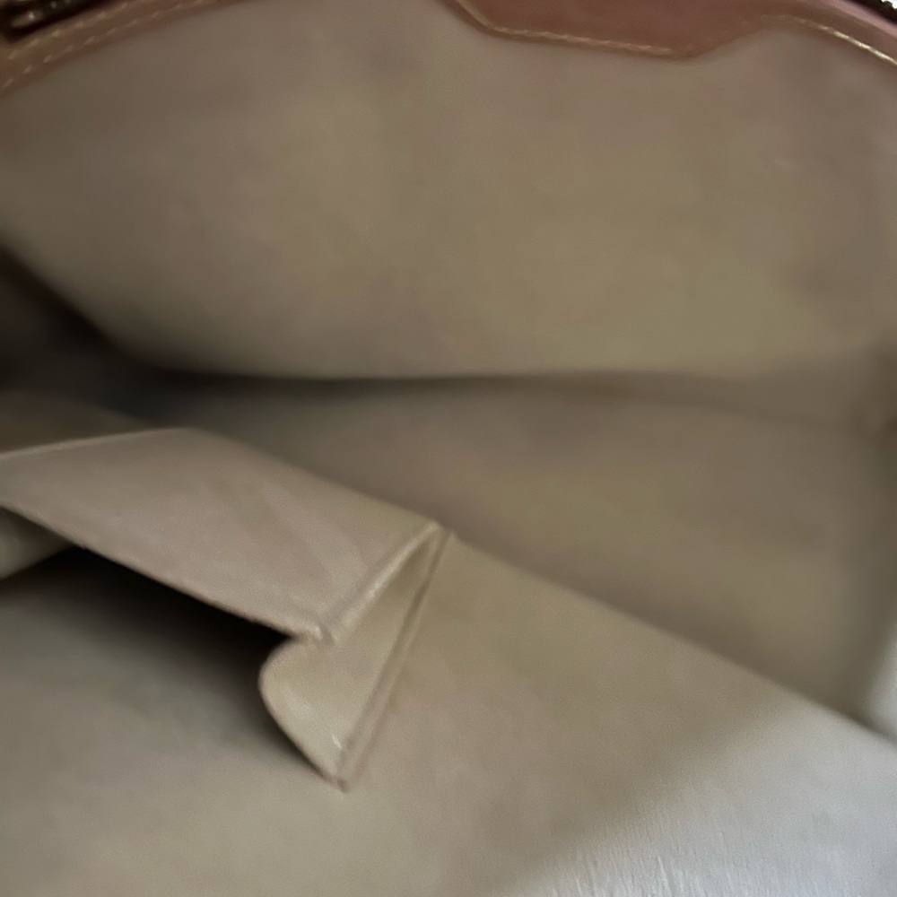 Looping Authentic Louis Monogram Handbag - Picture 2 of 3